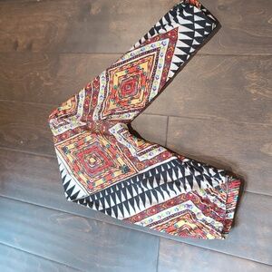 Daughters of Culture O/S leggings